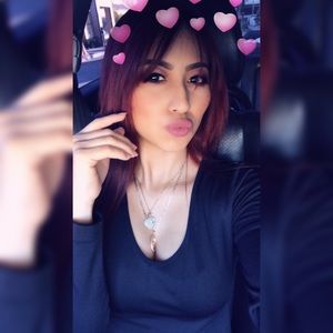 Meet your Posher, Casandra